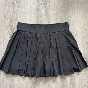 TnAction Black Pleated Tennis Skirt with Pockets